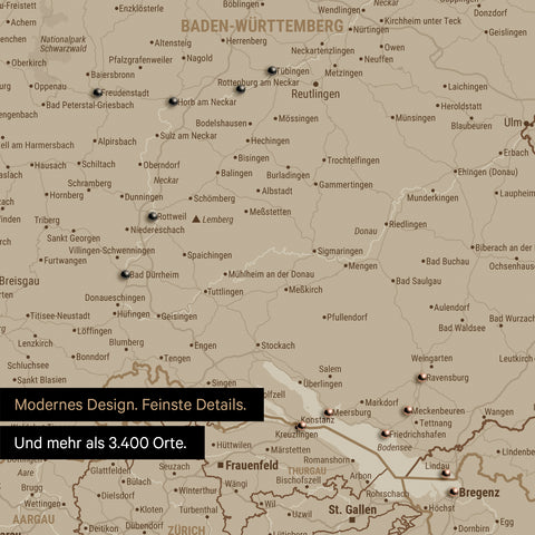 Ausschnitte einer DACH-Karte als Pinn-Leinwand in Desert Sand (Beige) mit 3.400 Orten