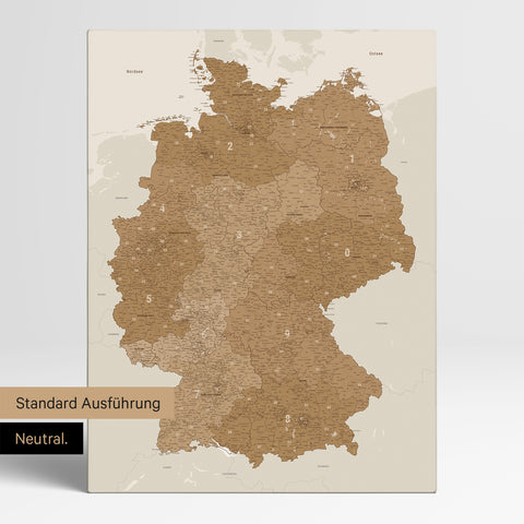 Neutrale schlichte Standard-Ausführung einer Deutschland-Karte mit Postleitzahlen als Pinn-Leinwand in Bronze