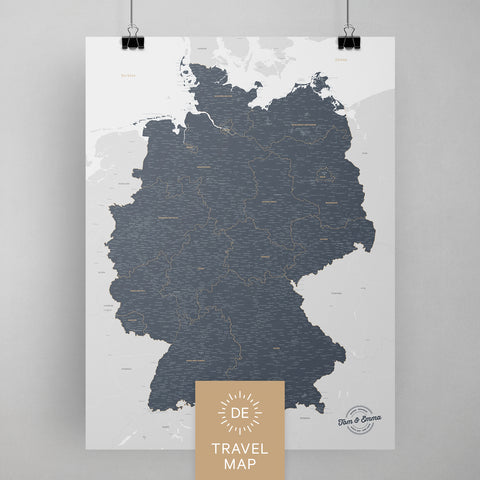 Deutschland-Karte als Poster in Denim Blue zum Pinnen und Markieren von Reisezielen kaufen