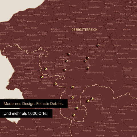 Ausschnitte einer Österreichkarte mit dem Salzkammergut und der Steiermark als Pinn-Leinwand in Bordeaux Rot mit 1.600 Orten