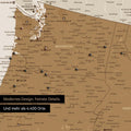 Ausschnitt einer USA Amerika Karte in Bronze zeigt Reiseziele und Highlights in Colorado und Utah