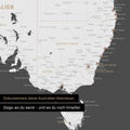 Ausschnitt einer Landkarte von Australien in Farbe Dunkelgrau mit Pins zur Markierung von besuchten Reisezielen