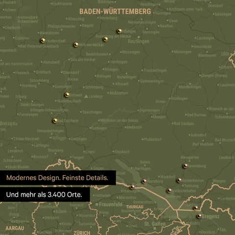 Ausschnitte einer DACH-Karte als Pinn-Leinwand in Olive Green mit 3.400 Orten