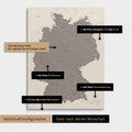 Vielfältige Konfigurationsmöglichkeiten einer Deutschland-Karte als Pinn-Leinwand in Warmgray (Braun-Grau)