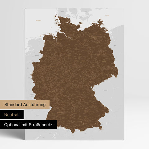 Neutrale und schlichte Standard-Ausführung einer Deutschland-Karte als Pinn-Leinwand in Braun