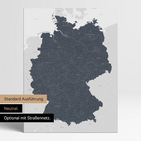 Neutrale und schlichte Standard-Ausführung einer Deutschland-Karte als Pinn-Leinwand in Denim Blue