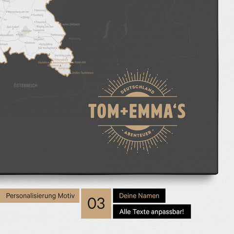 Deutschland-Karte als Pinn-Leinwand in Dunkelgrau mit eingedruckten Namen als Logo in Form einer Sonne