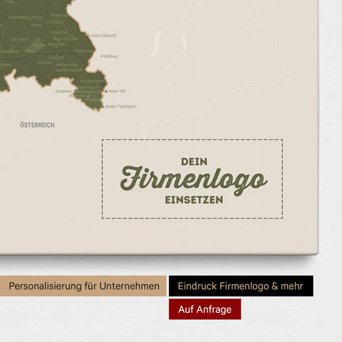 Deutschland-Karte als Pinn-Leinwand in Olive Green mit Eindruck eines Firmenlogos