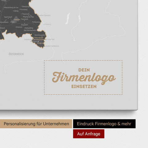 Deutschland-Karte als Pinn-Leinwand in Grau mit Eindruck eines Firmenlogos