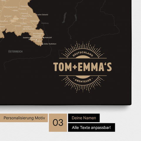 Deutschland-Karte als Pinn-Leinwand in Sonar Black mit eingedruckten Namen als Logo in Form einer Sonne