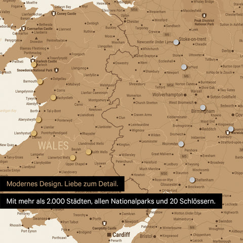 Ausschnitt einer magnetischen England & Irland-Karte, auf der Magnete viele Reiseziele markieren