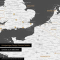 Ausschnitt einer magnetischen Europakarte in Dunkelgrau zeigt einen Ausschnitt von England, Frankreich und Belgien mit Details wie Nationalparks, Flüssen und zahlreichen kleineren Orten und Städten