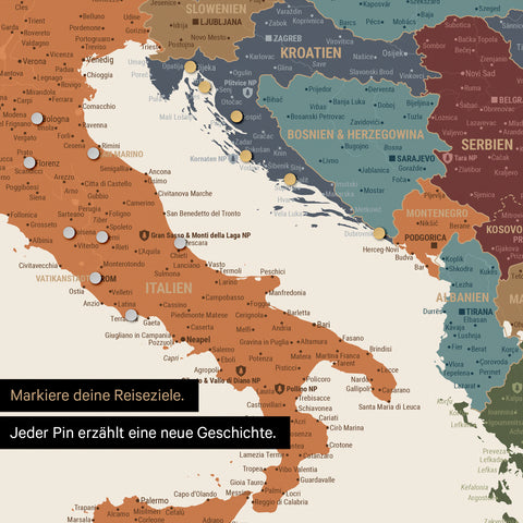 Detail einer magnetischen Europa Landkarte als Magnet-Poster in Multicolor Vivid zeigt einen Ausschnitt von Italien, Kroatien und Griechenland