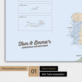 Magnetische Politische Europakarte als Magnetboard in Multicolor Atlas mit Personalisierung und Namen in einer modernen Schreibschrift