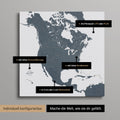 Vielfältige Konfigurationsmöglichkeiten einer Nordamerika Landkarte als Pinn-Leinwand in Farbe Denim Blue