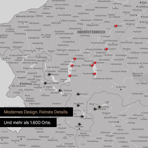 Ausschnitte einer Österreichkarte mit dem Salzkammergut und der Steiermark als Pinn-Leinwand in Hellgrau mit 1.500 Orten