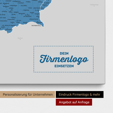 Österreich-Karte als Pinn-Leinwand in Blau mit Eindruck eines Firmenlogos