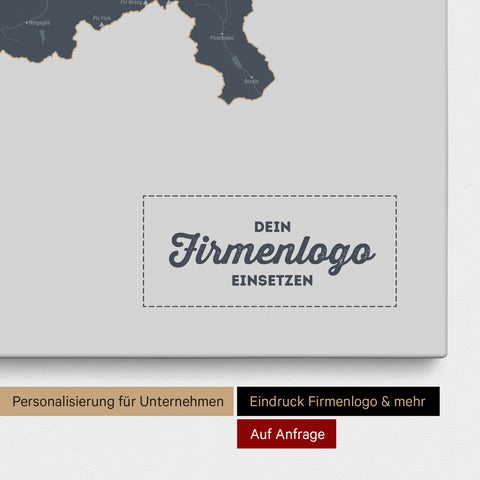 Schweiz-Karte als Pinn-Leinwand in Denim Blue mit Eindruck eines Firmenlogos