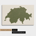 Neutrale und schlichte Standard-Ausführung einer Schweiz-Karte als Pinn-Leinwand in Treasure Olive Green