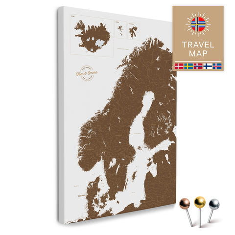Skandinavien-Karte in Braun als Pinnwand Leinwand zum Pinnen und Markieren von Reisezielen kaufen