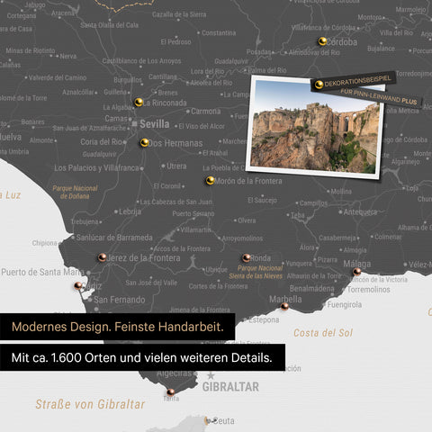 Spanien- & Portugal Landkarte in Light Gray als Leinwand zum Pinnen zeigt einen Ausschnitt der Costa del Sol mit vielen Details wie Nationalparks, Flüssen und zahlreichen kleinen Orten und Städten, die mit Pins markiert sind