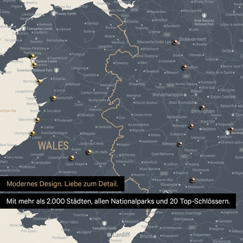 Ausschnitt einer Landkarte von Wales und England in Farbe Navy Light mit Pins zur Markierung von besuchten Reisezielen