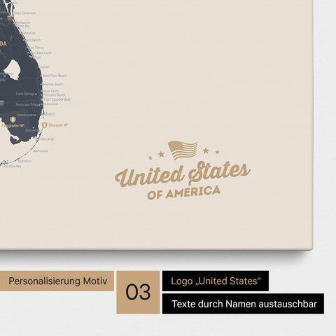 Pinnwand Leinwand einer USA Amerika Karte in Navy Light mit eingedrucktem Logo „United States"