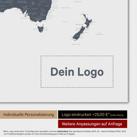 Weltkarte als Magnettafel in Denim Blue mit Eindruck eines Firmenlogos