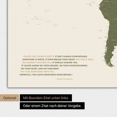 Magnetische Weltkarte in Olive Green mit eingedrucktem Zitat von Anthony Bourdain