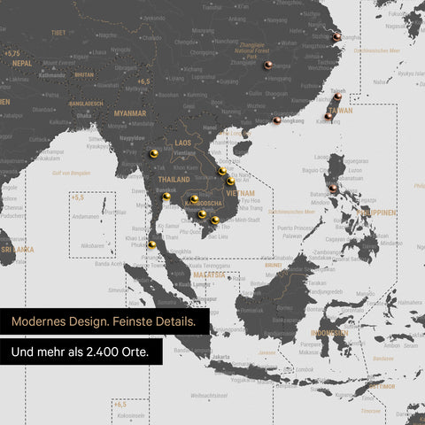 Ausschnitt einer Zeitzonen-Weltkarte in Farbe Light Gray zeigt Karte von Asien und verschieden farbigen Pins zur Markierung von besuchten Reisezielen