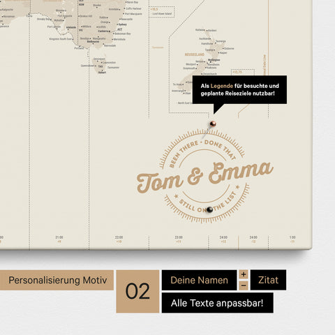 Personalisierte UTC Zeitzonen-Weltkarte als Pinnwand Leinwand in Gold mit eingedruckten Namen und einer Legende zur Markierung von besuchten Orten