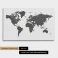 Neutrale Ausführung einer Zeitzonen-Weltkarte als Pinn-Leinwand ohne Personalisierungen in Light Gray