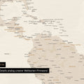 Detailansicht einer Weltkarte Foto-Tapete in Gold mit allen Details